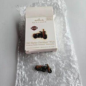 NEW HALLMARK KEEPSAKE 2009 1942 HARLEY-DAVIDSON WLA MINIATURE CHRISTMAS ORNAMENT